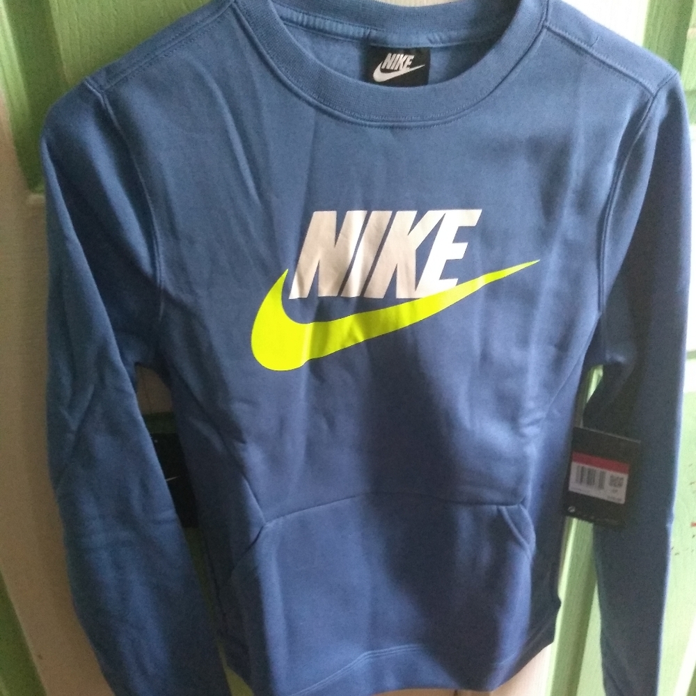 Boys Nike Sweatshirt.